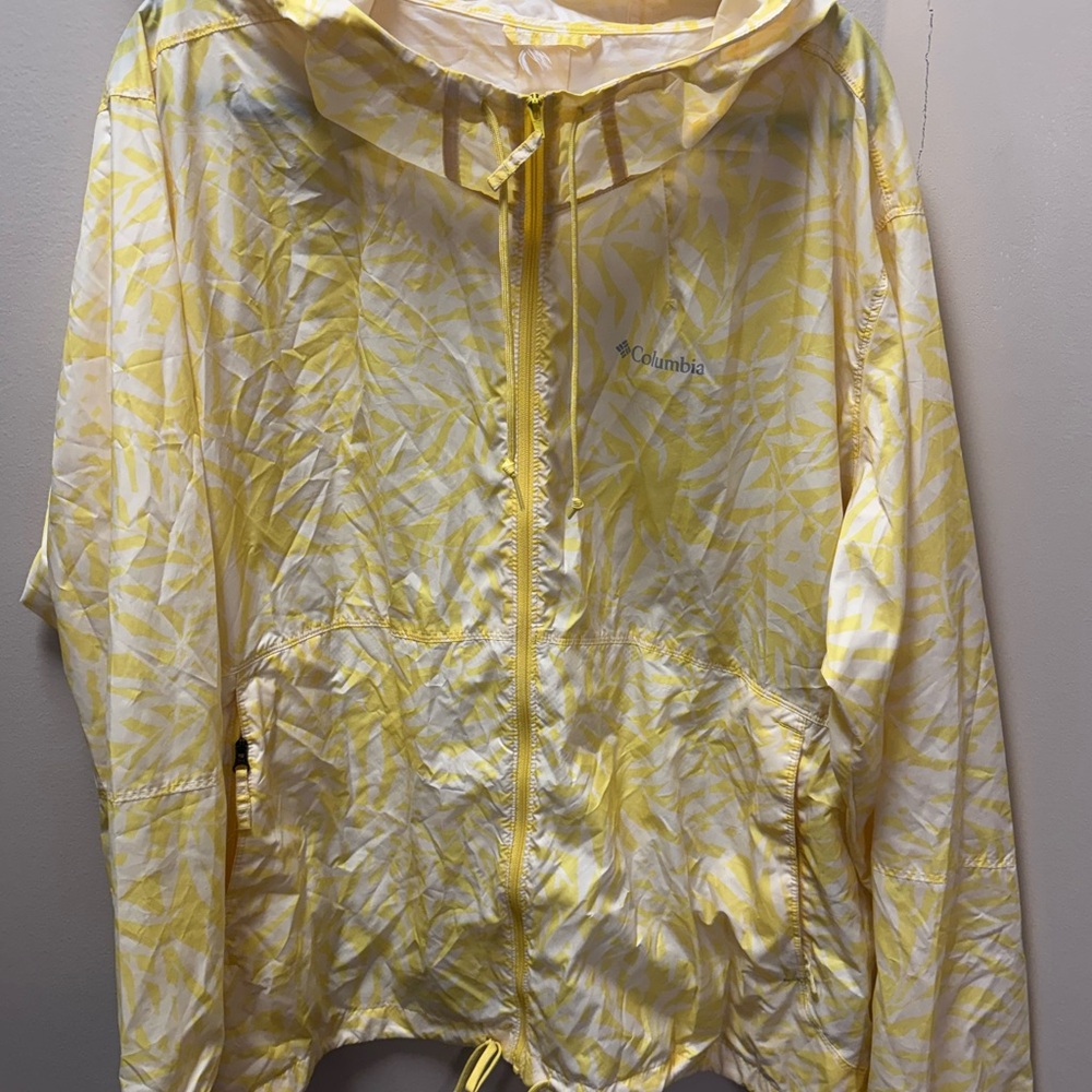 Columbia Women's yellow & white jacket, Size 2X